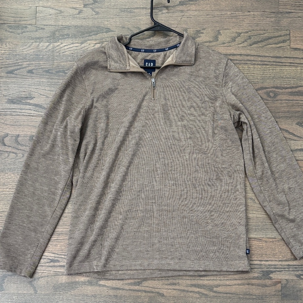 GAP Men's Half-Zip Pullover in Taupe